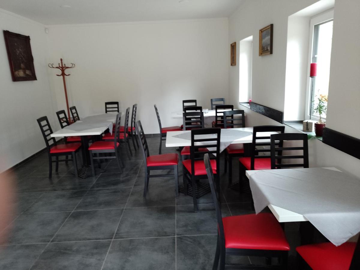 Penzion Litohlavy 17 - Na Samote U Lesa Králŭv Dvŭr Екстериор снимка