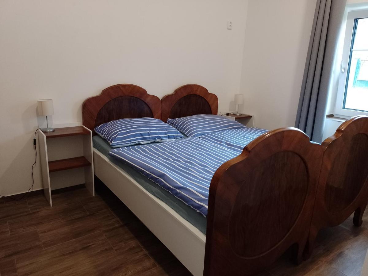 Penzion Litohlavy 17 - Na Samote U Lesa Králŭv Dvŭr Екстериор снимка