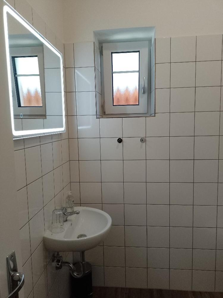Penzion Litohlavy 17 - Na Samote U Lesa Králŭv Dvŭr Стая снимка
